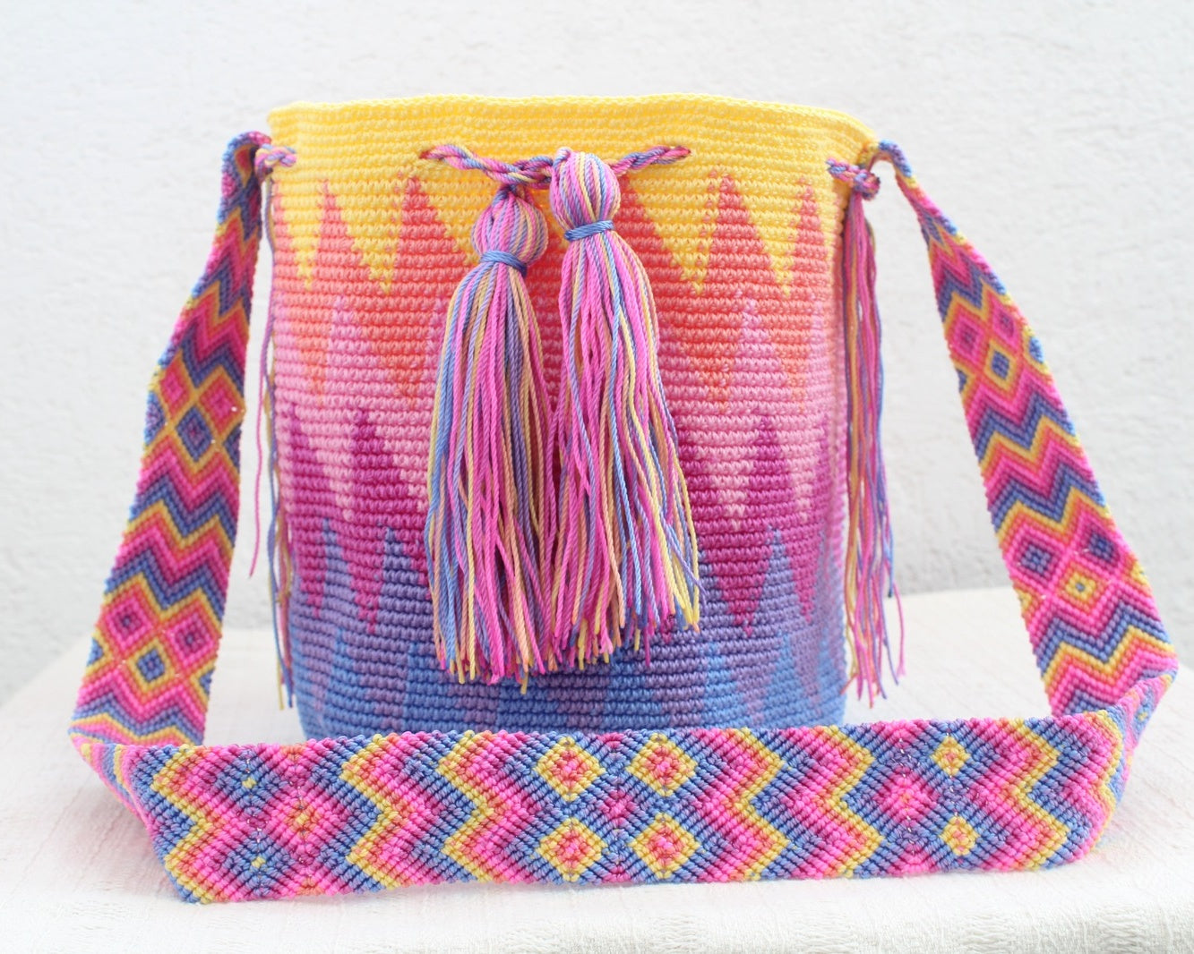 Bolso Morral Zig Zag Amarillo Rosa Azul