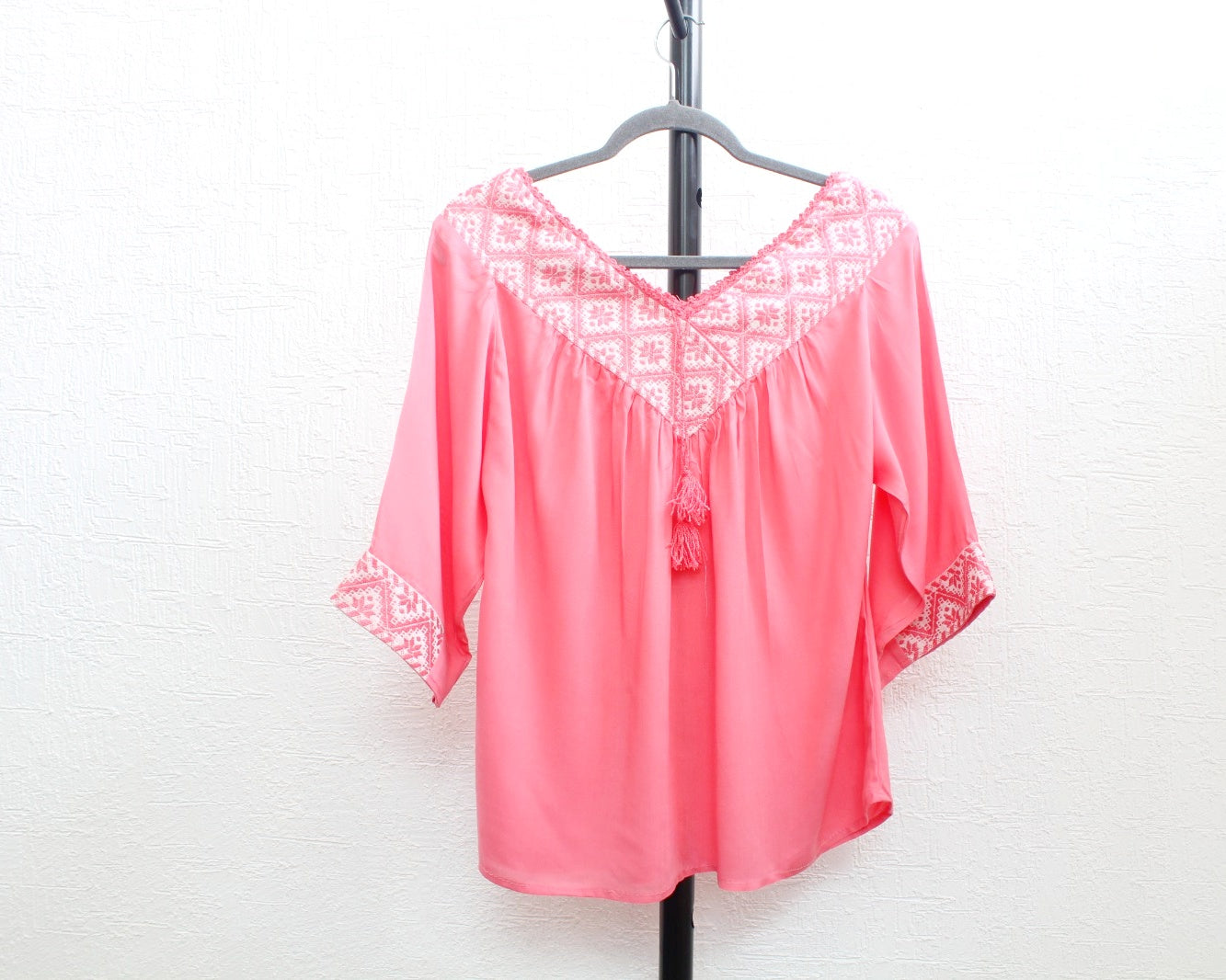Blusa Cuello V Coral Estrellas
