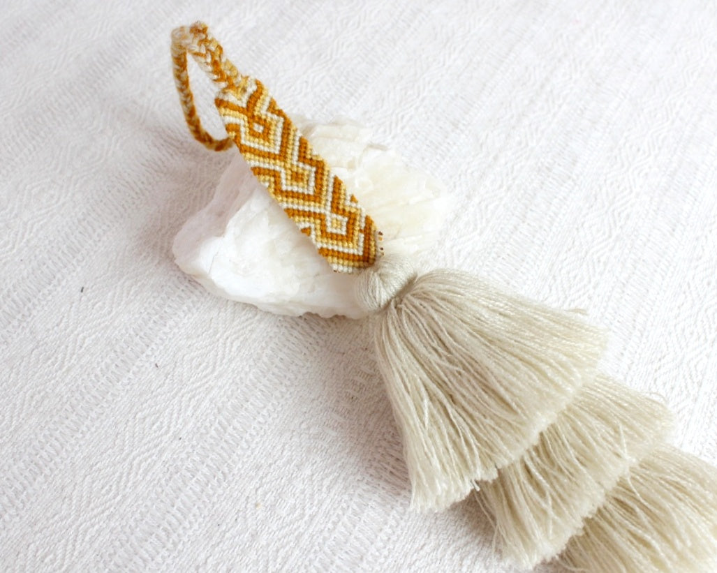 Campanitas con pulsera Beige Amarillo Mostaza