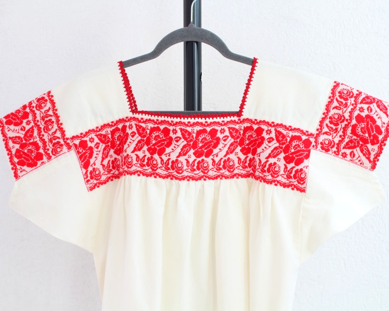 Blusa Tradicional Bordada Rosas Rojo L