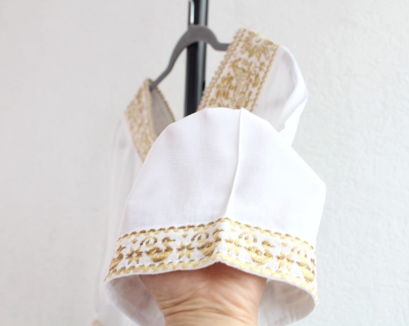 Blusa Cuello V Blanco Burritos