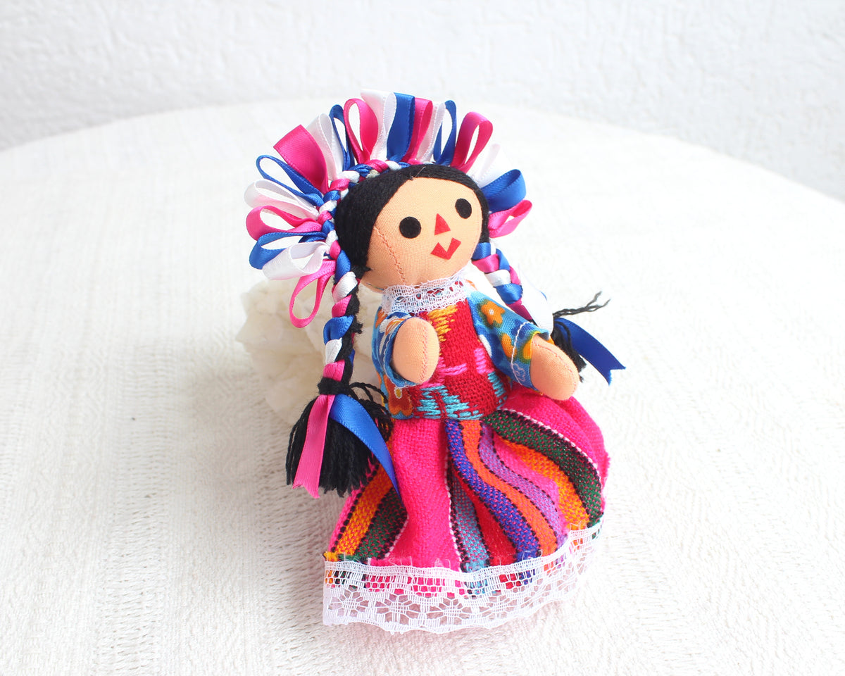 Muñeca Lelé Pequeña Azul Rosa Blanco