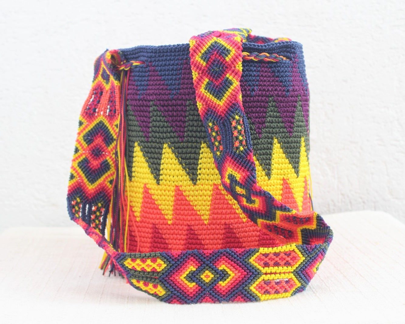 Bolso Morral Zig Zag Azul Amarillo Rojo