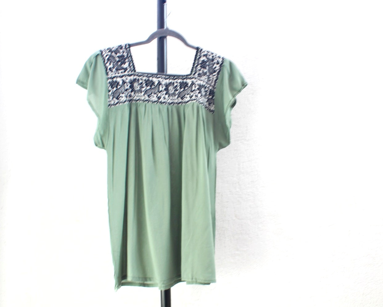 Blusa Bordada Tania Menta Burritos