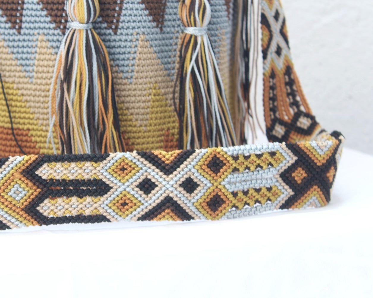 Bolso Morral Zig Zag Café Gris Beige