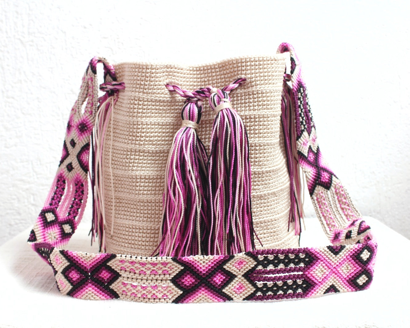 Bolso Morral Marfil Rosa Negro