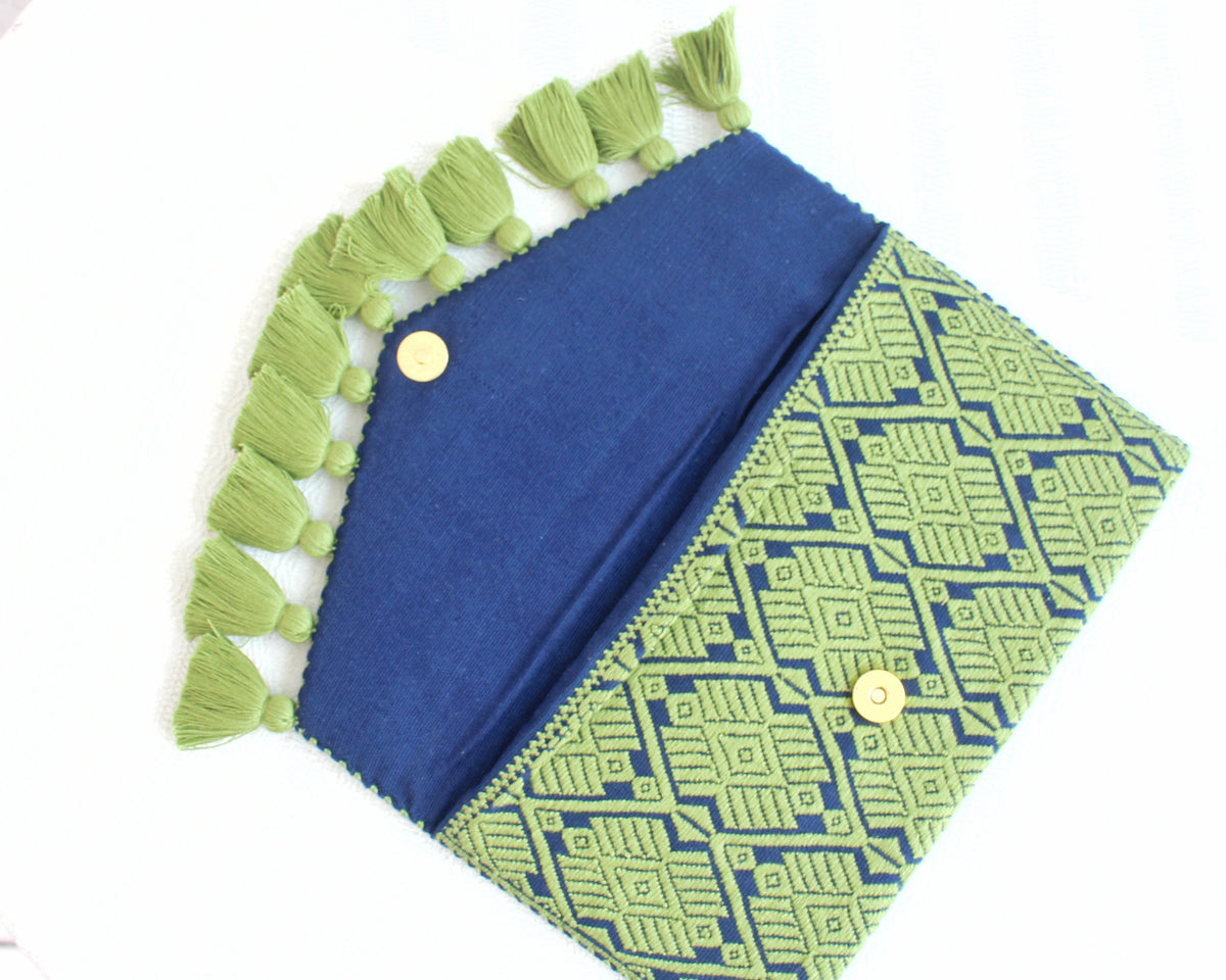 Clutch Artesanal Estrellas Verde Azul Marino