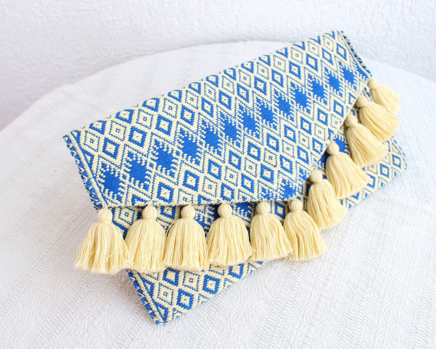 Clutch Artesanal SCH ’IXAL Corona Amarillo Azul