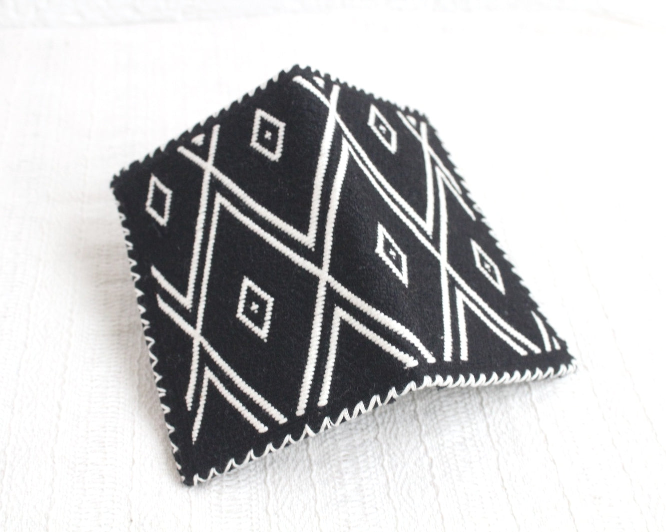 Porta Pasaporte Pejel Negro Blanco