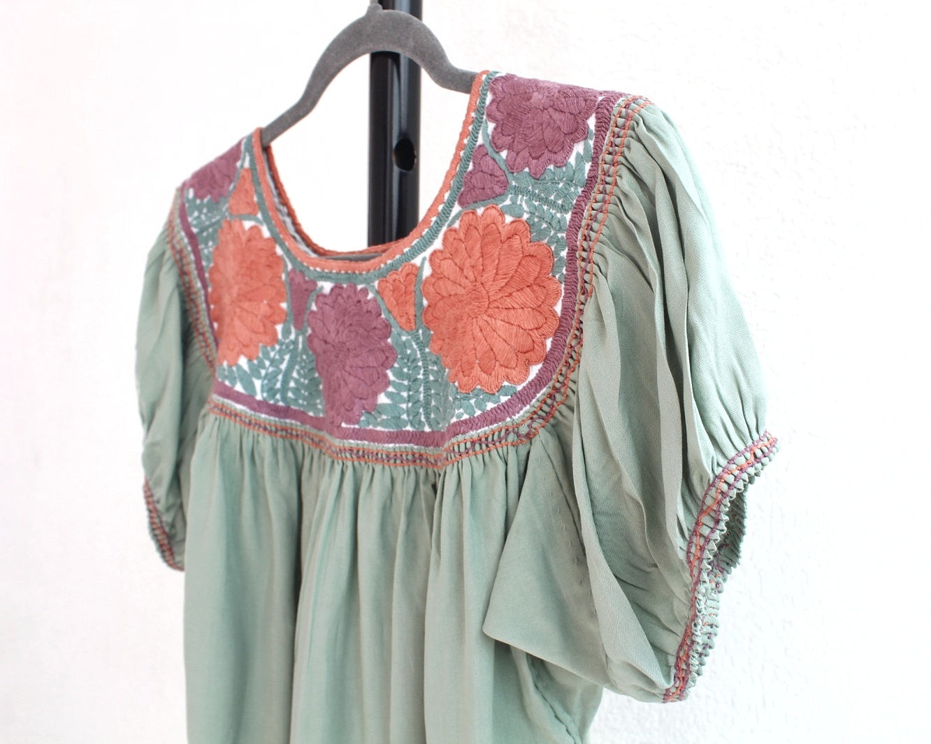 Blusa Aguacatenango Menta Naranja Vino