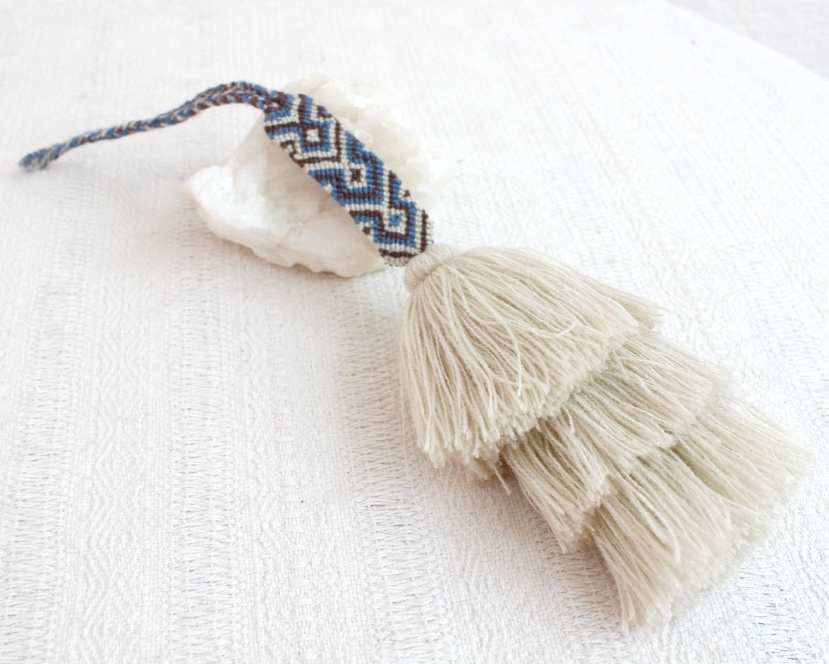 Campanitas con pulsera Beige Azul Cafe