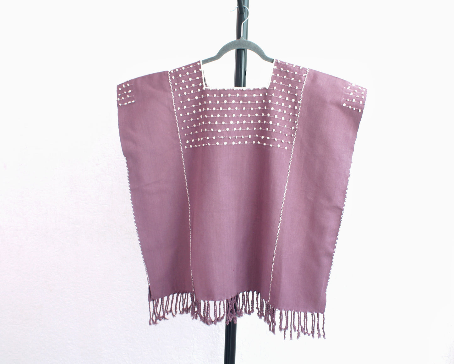 Top Nuditos L - XL Lavanda Obscuro Blanco