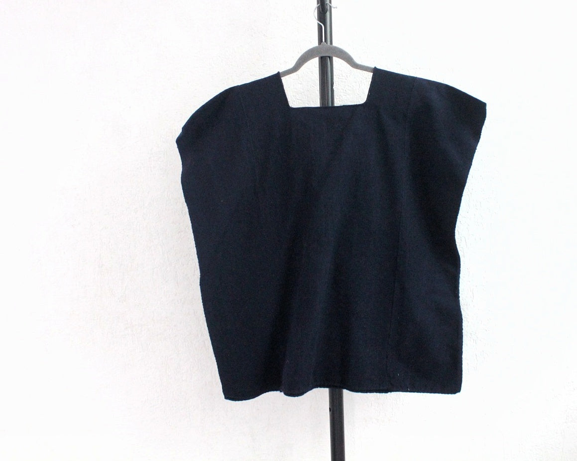 Huipil Corto Laura XL - 2XL Flores Azul Marino