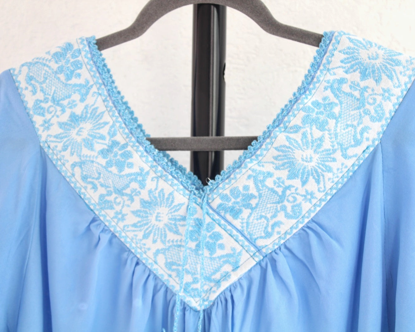 Blusa Cuello V Azul Burritos