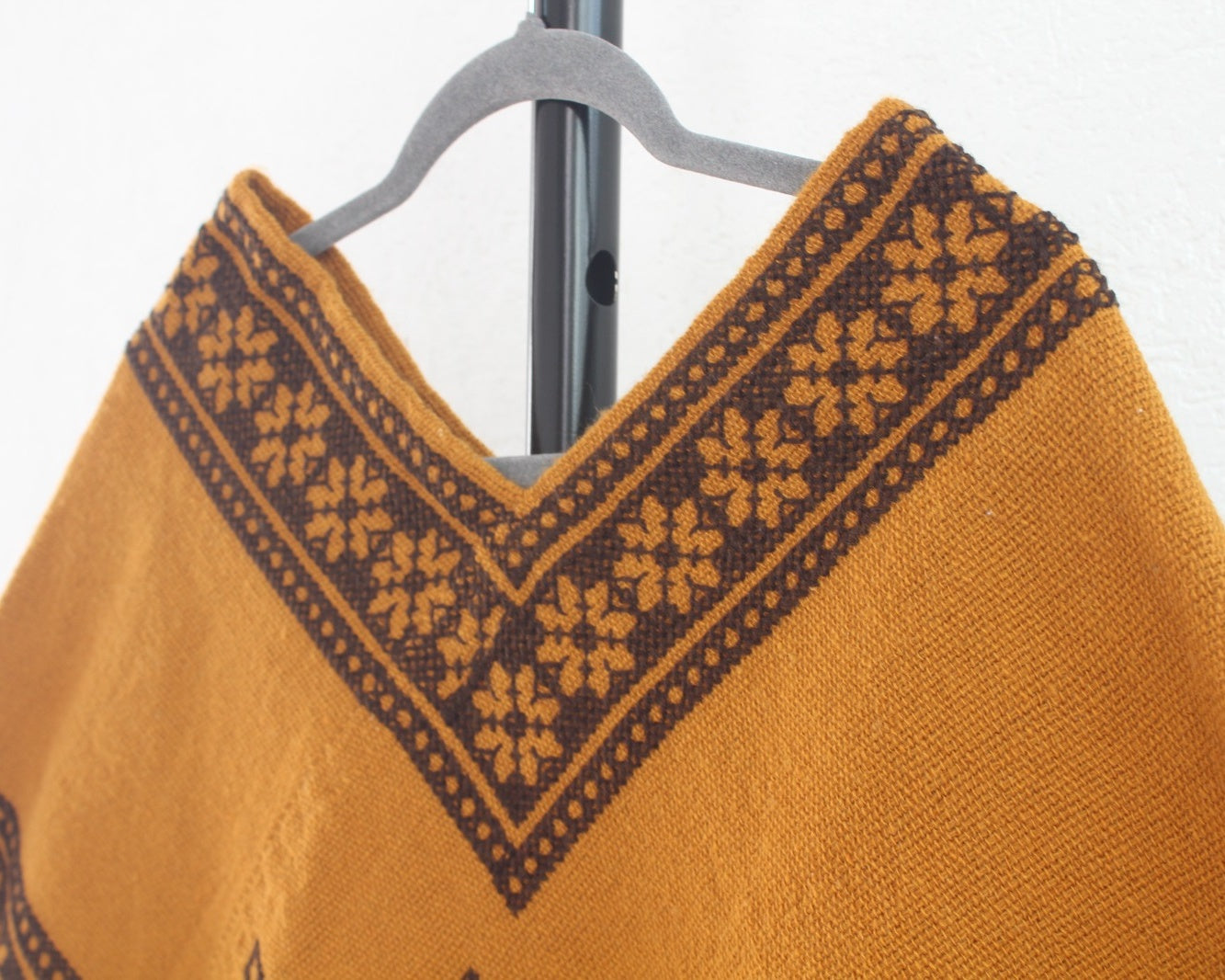 Mañanita Estrellas Mostaza Café Punto de Cruz