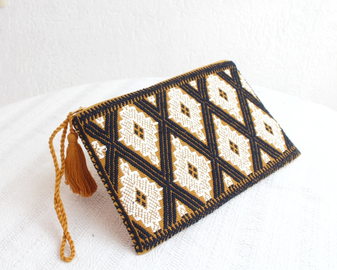 Neceser Estrellas con Puntitos Amarillo Blanco Negro
