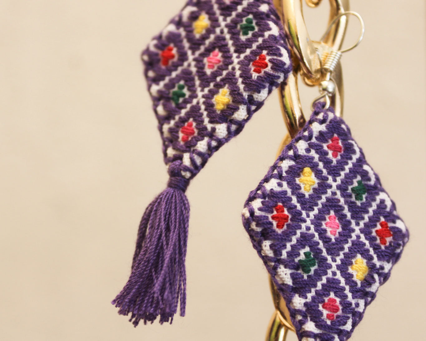 Aretes Cosmos Morado Colores