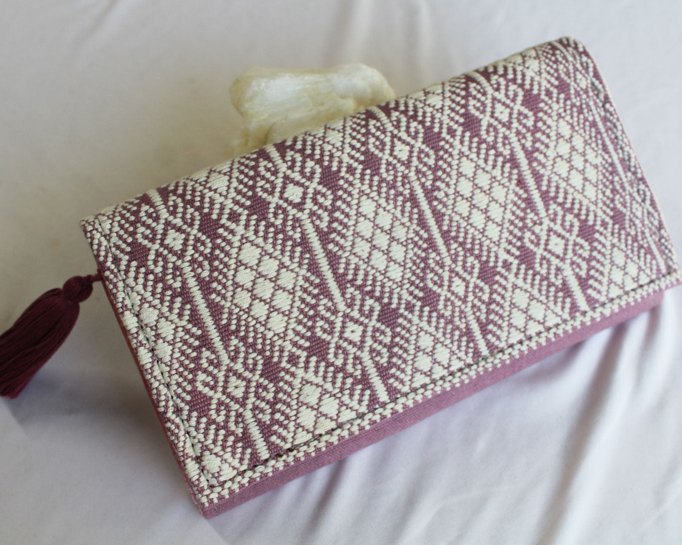 Cartera Grande Estrellas con Coronas Lila