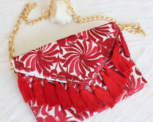 Clutch Bordado Blanco Rojo