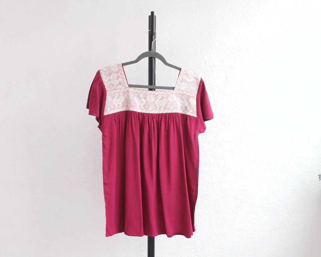 Blusa Bordada Vino Patos