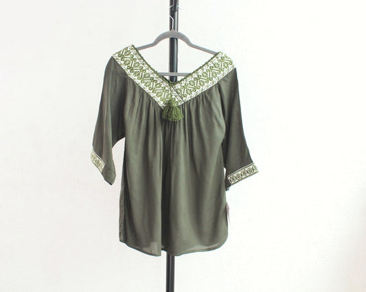 Blusa Cuello Flores Grecas Verde