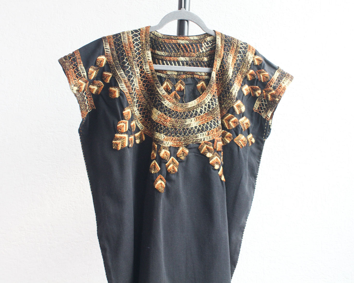 Blusa Hojas Bordadas XXL Negro Dorado