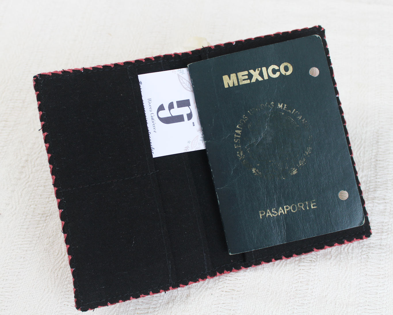 Porta Pasaporte Mariposas Rosa Crema