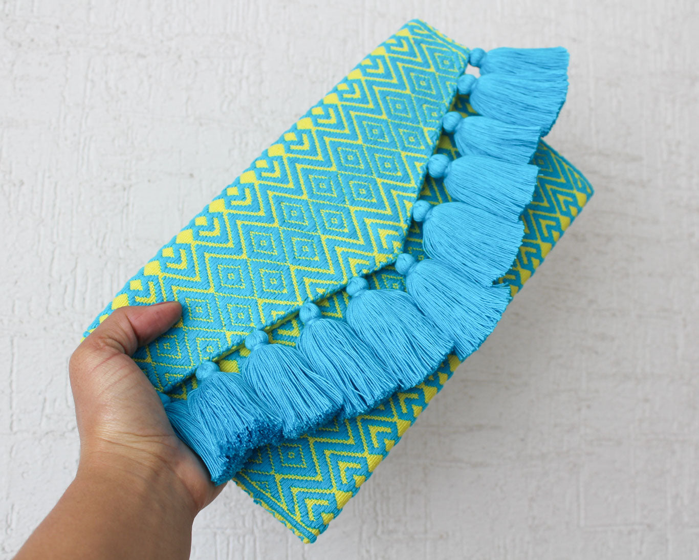 Clutch Artesanal "BATS’I LUCH" Azul Amarillo