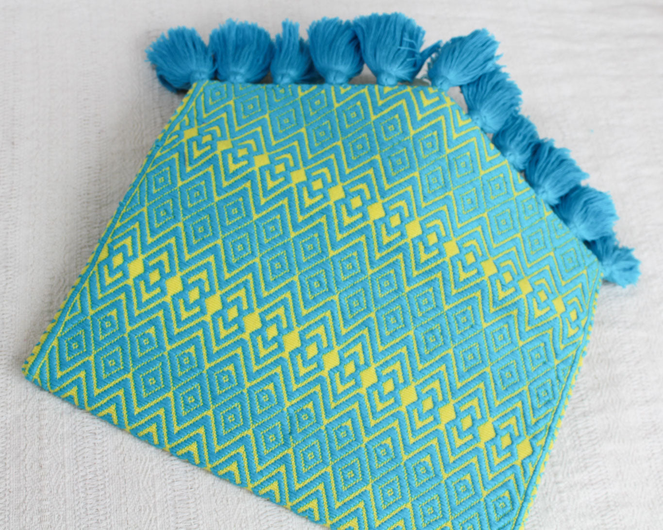 Clutch Artesanal "BATS’I LUCH" Azul Amarillo