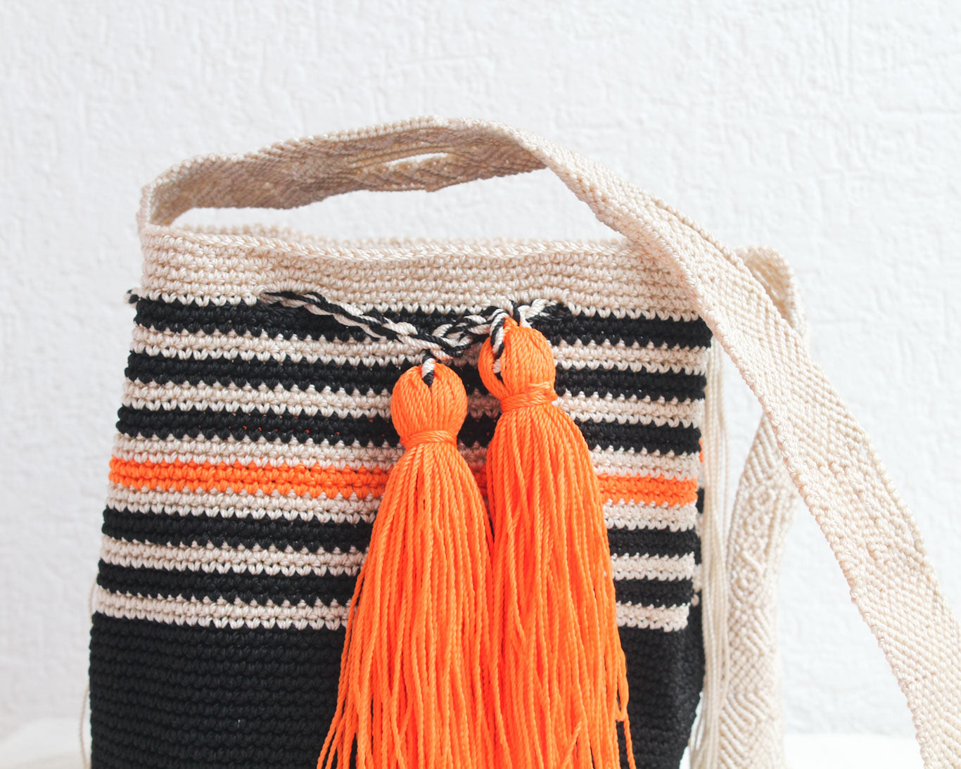 Bolso Pequeño Negro Marfil Naranja