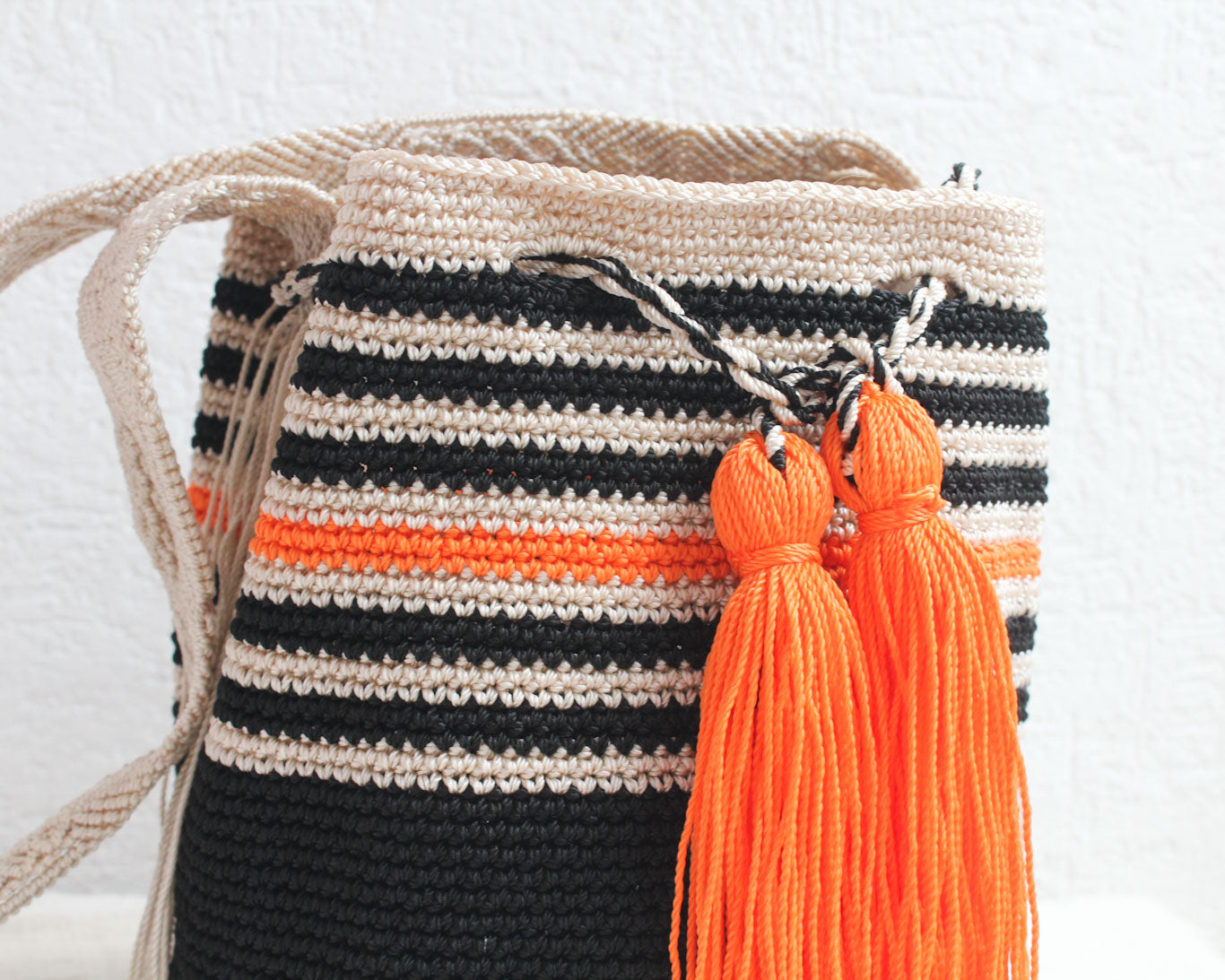 Bolso Pequeño Negro Marfil Naranja