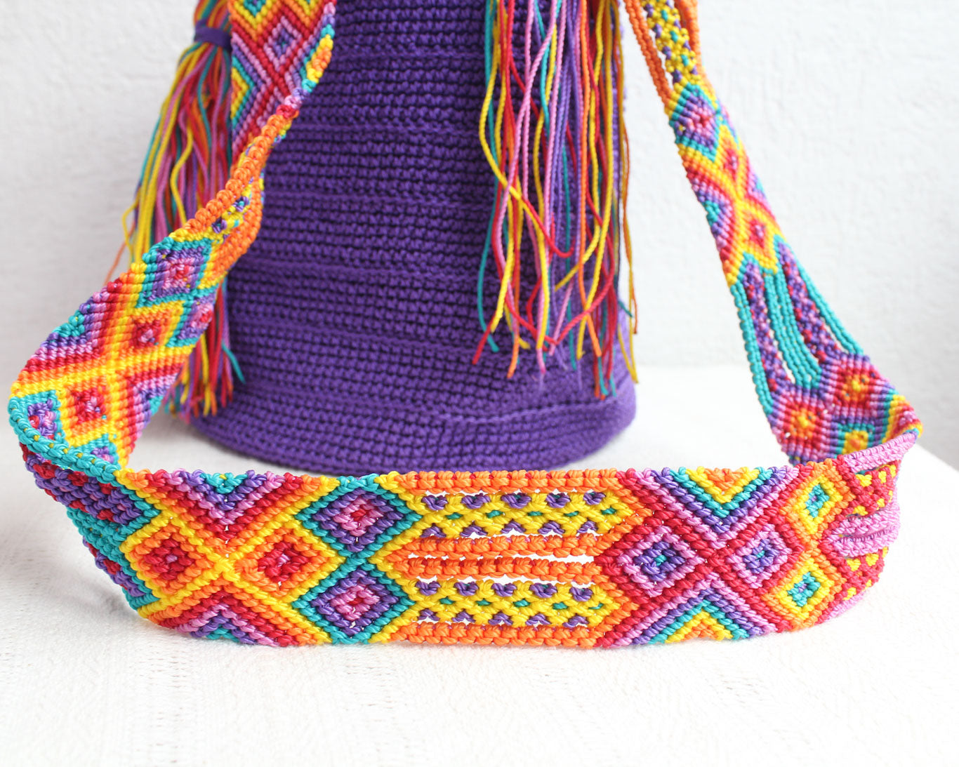 Bolso Morral Morado Rosa Amarillo