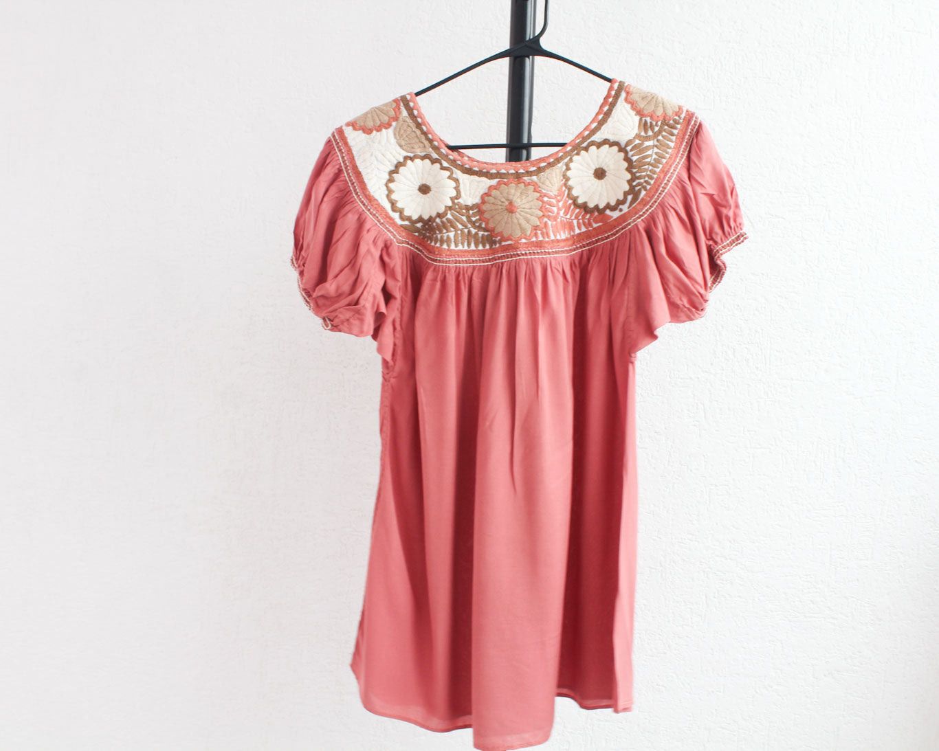 Blusa Aguacatenango Coral  Café Beige