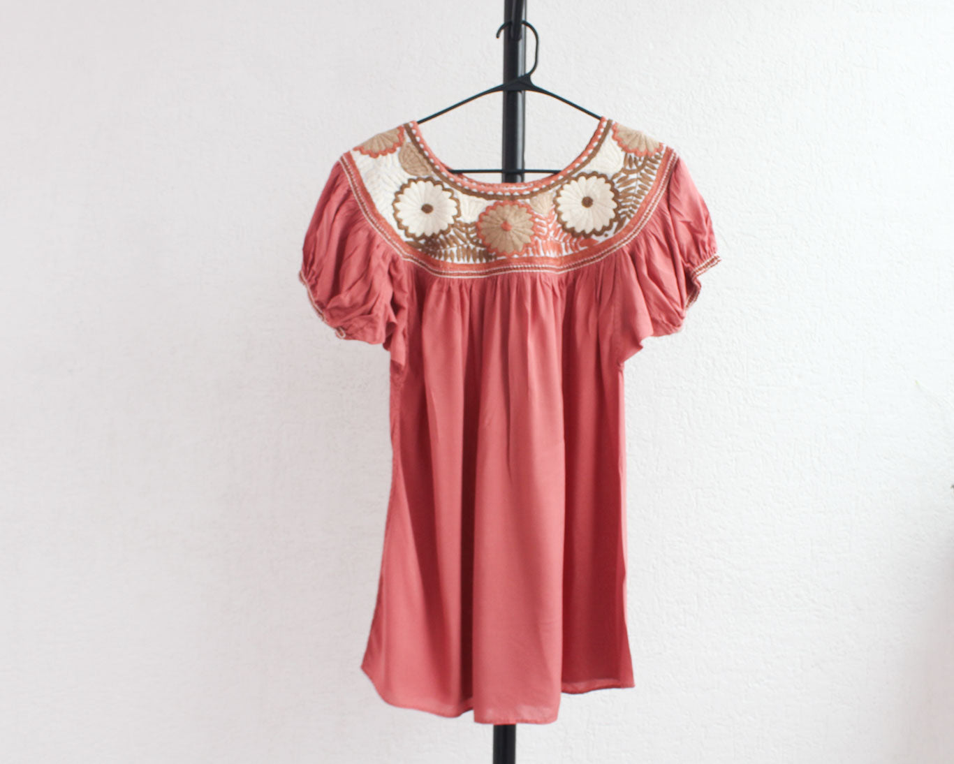 Blusa Aguacatenango Coral  Café Beige