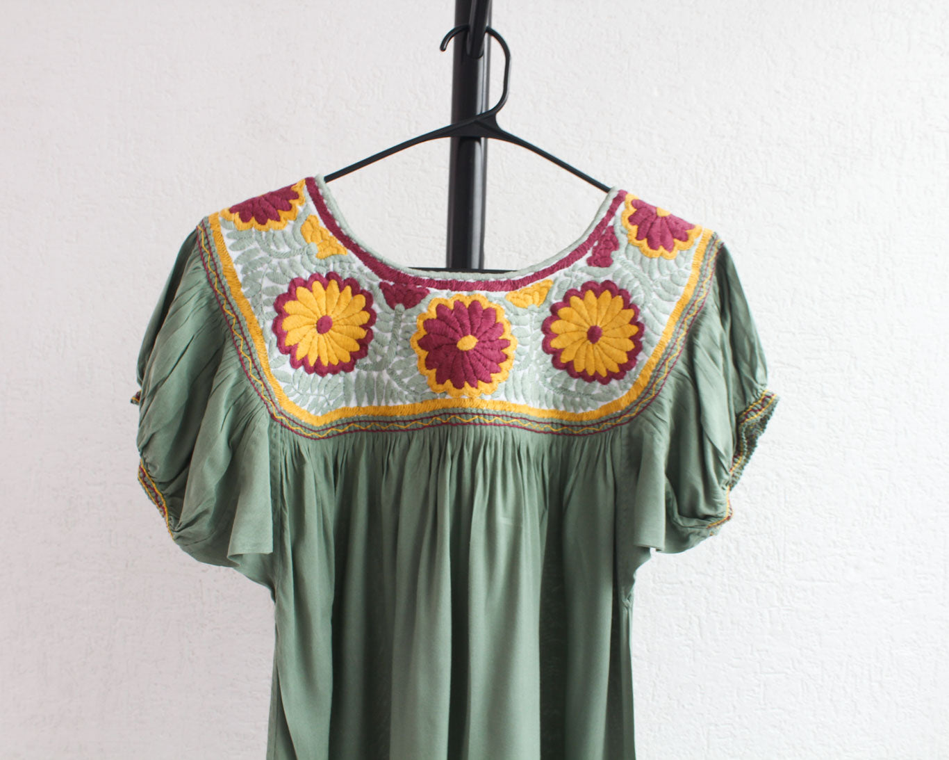 Blusa Aguacatenango Menta Vino Amarillo