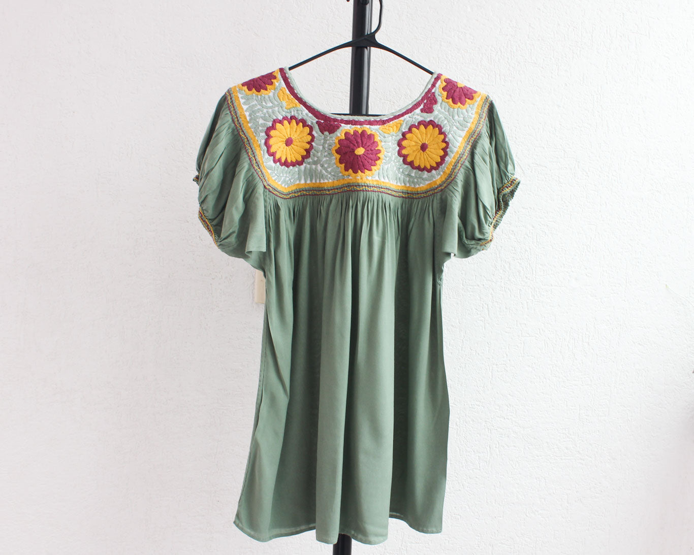 Blusa Aguacatenango Menta Vino Amarillo