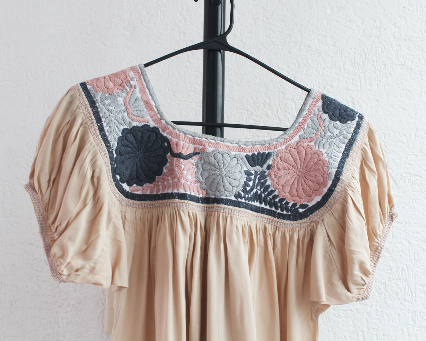 Blusa Aguacatenango Beige Azul Rosa