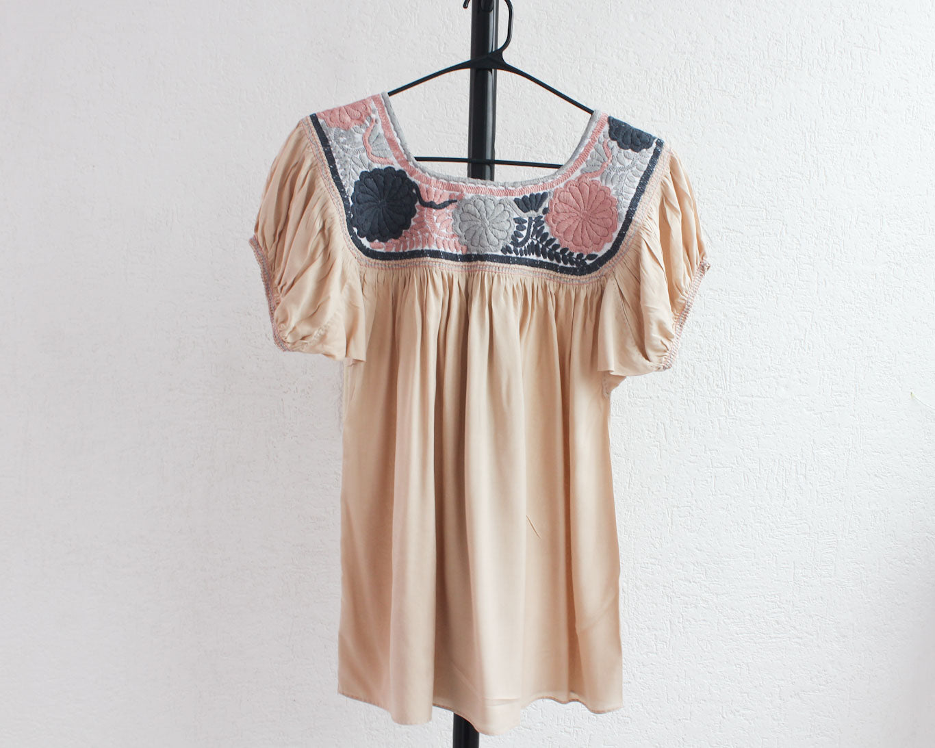 Blusa Aguacatenango Beige Azul Rosa