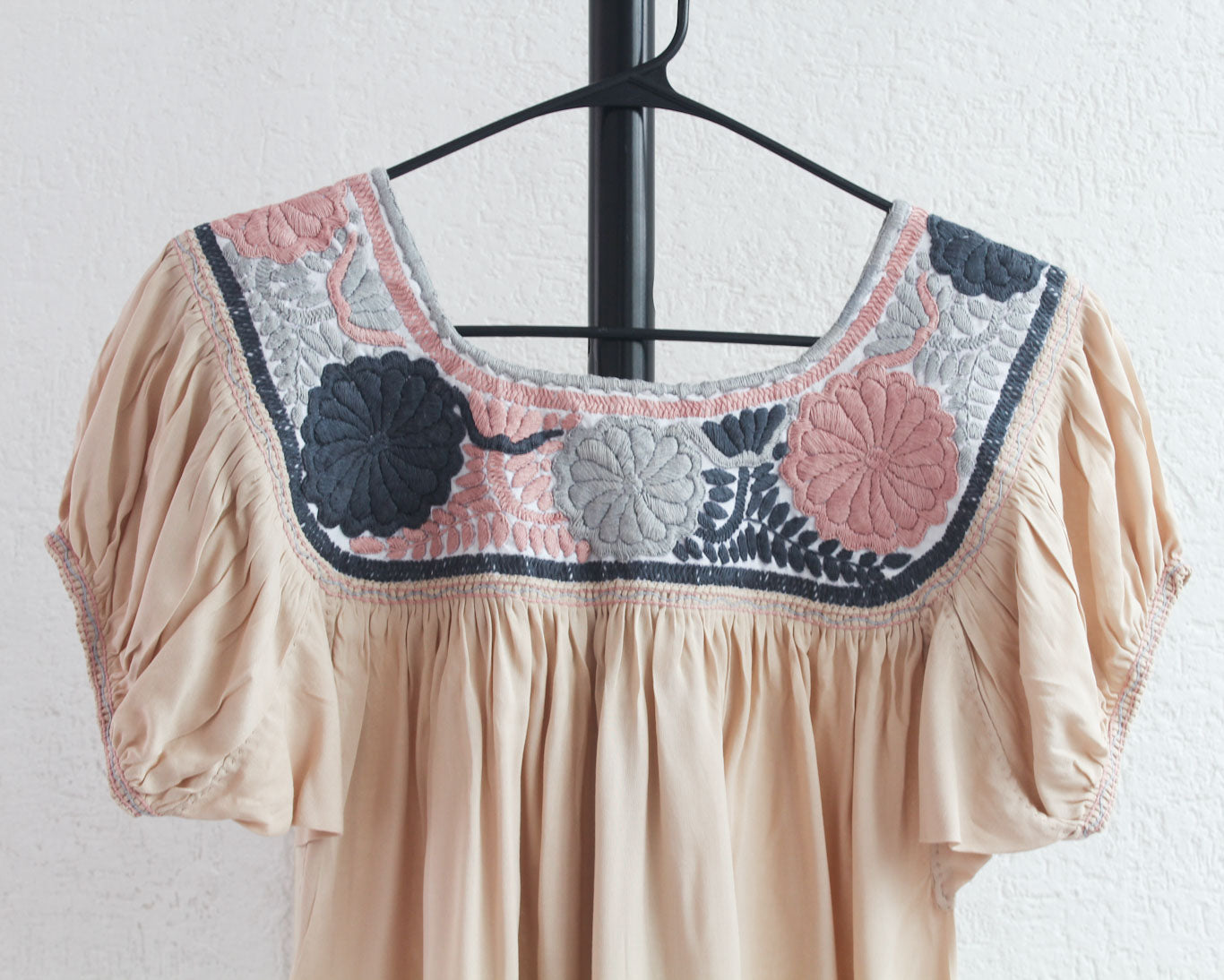 Blusa Aguacatenango Beige Azul Rosa