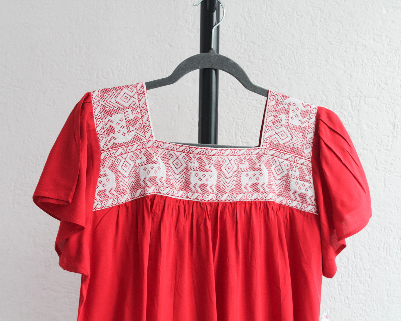 Blusa Bordada Rojo Venados Pepenado M L
