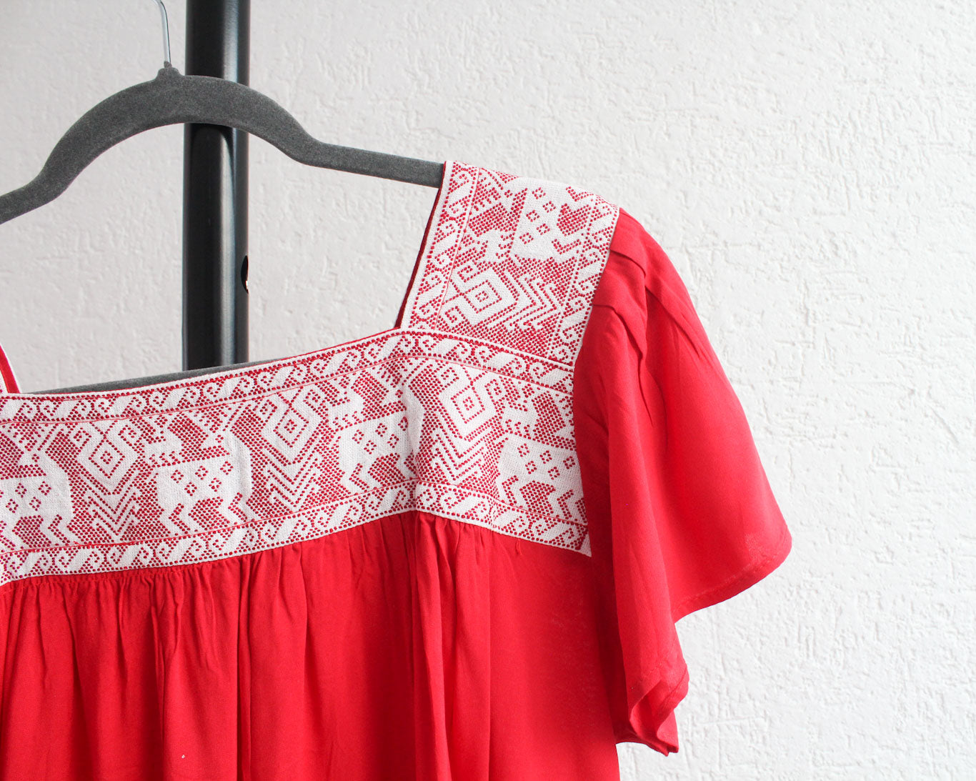Blusa Bordada Rojo Venados Pepenado M L