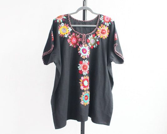 Blusa Flores Bordadas XXXL Negro