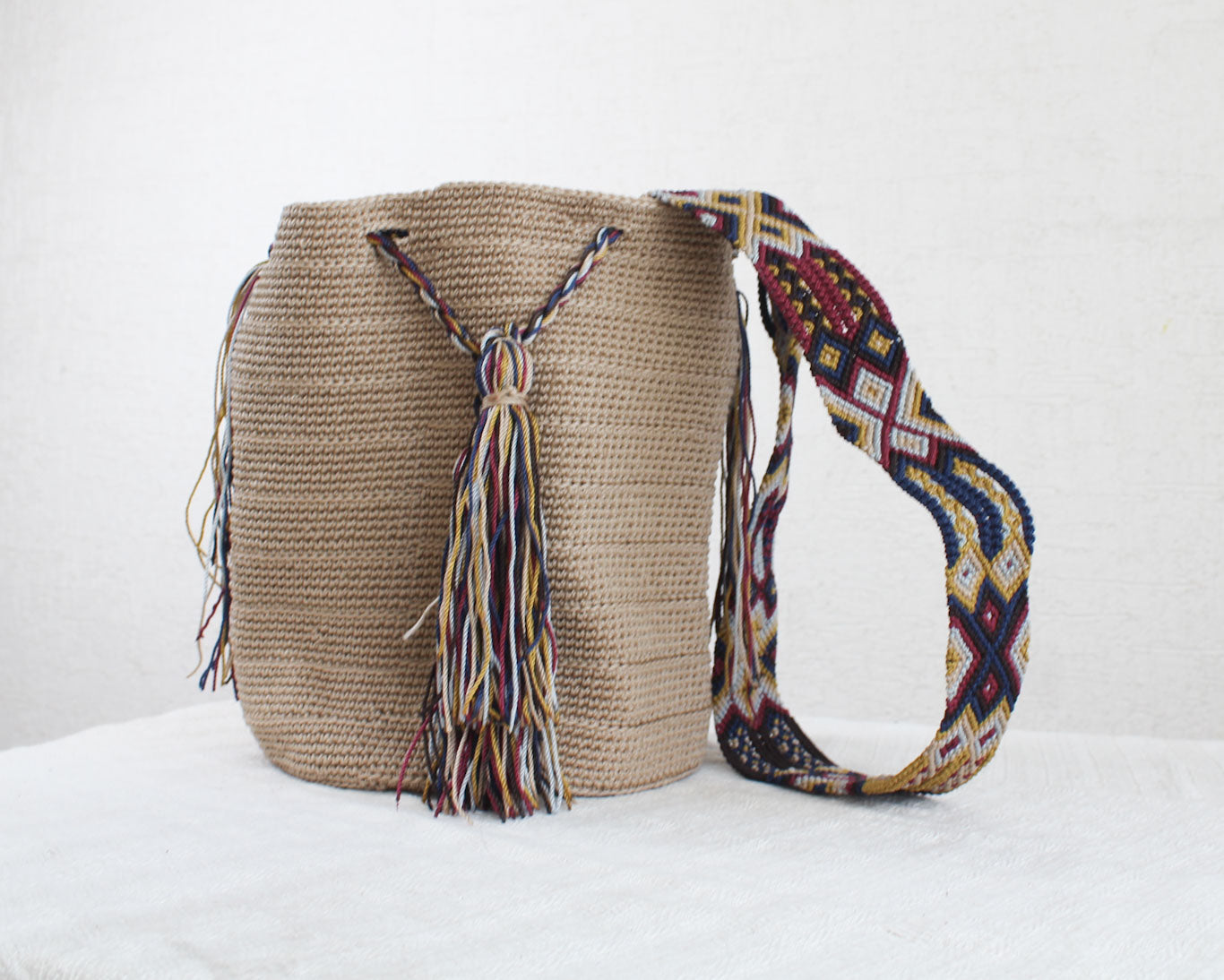 Bolso Morral Beige cinta de colores