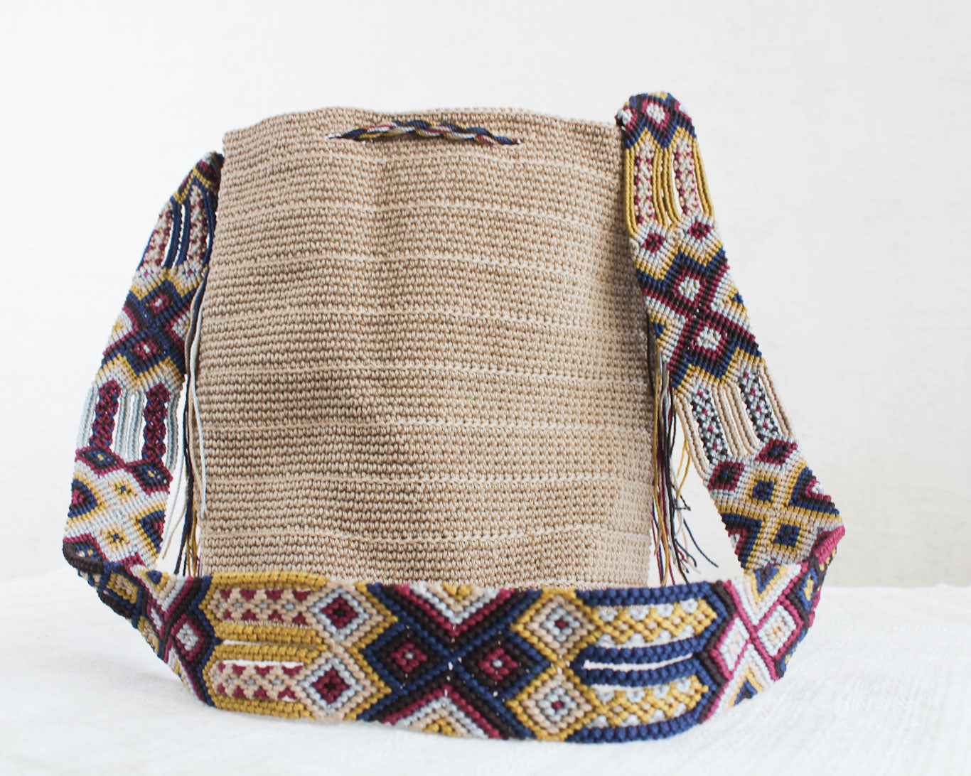 Bolso Morral Beige cinta de colores