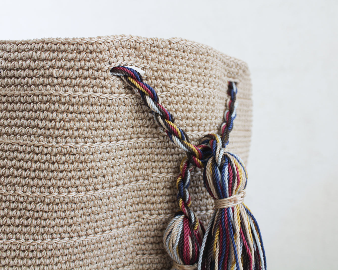 Bolso Morral Beige cinta de colores