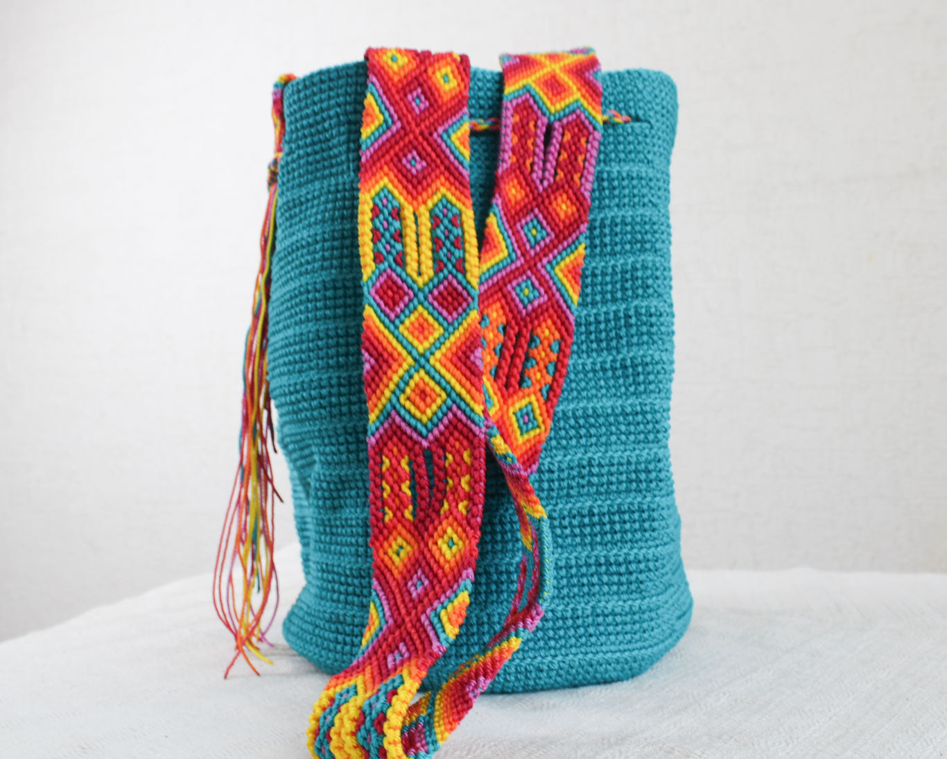 Bolso Morral Turquesa y cinta de colores