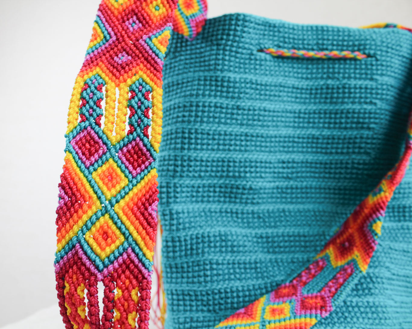 Bolso Morral Turquesa y cinta de colores