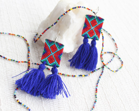 Aretes Rectángulos Tejidos Azul Rey Rojo