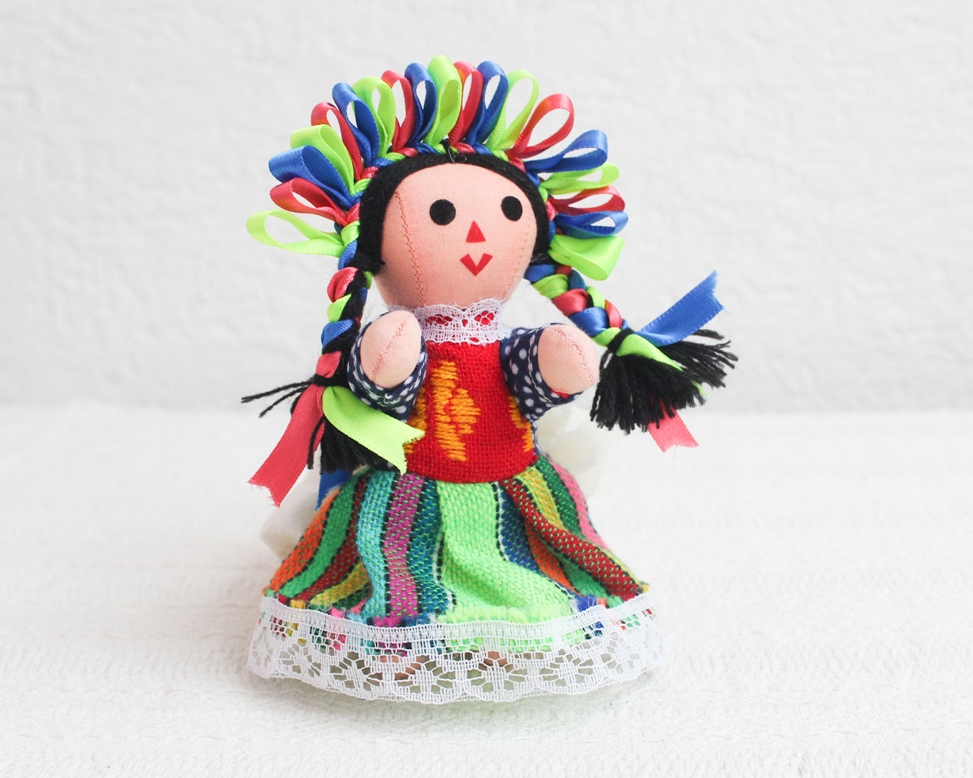 Muñeca Lelé Pequeña Verde Azul Rojo