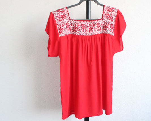 Blusa Bordada Rojo Rosas